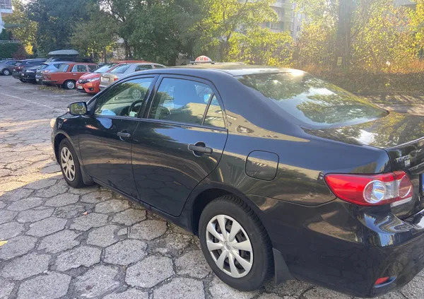 wielkopolskie Toyota Corolla cena 23500 przebieg: 240000, rok produkcji 2011 z Warszawa